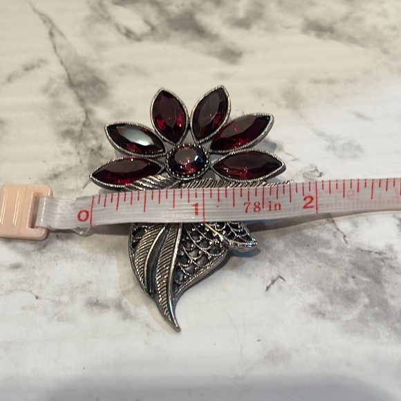 Vintage Loree earrings and broach - Picture 7 of 7